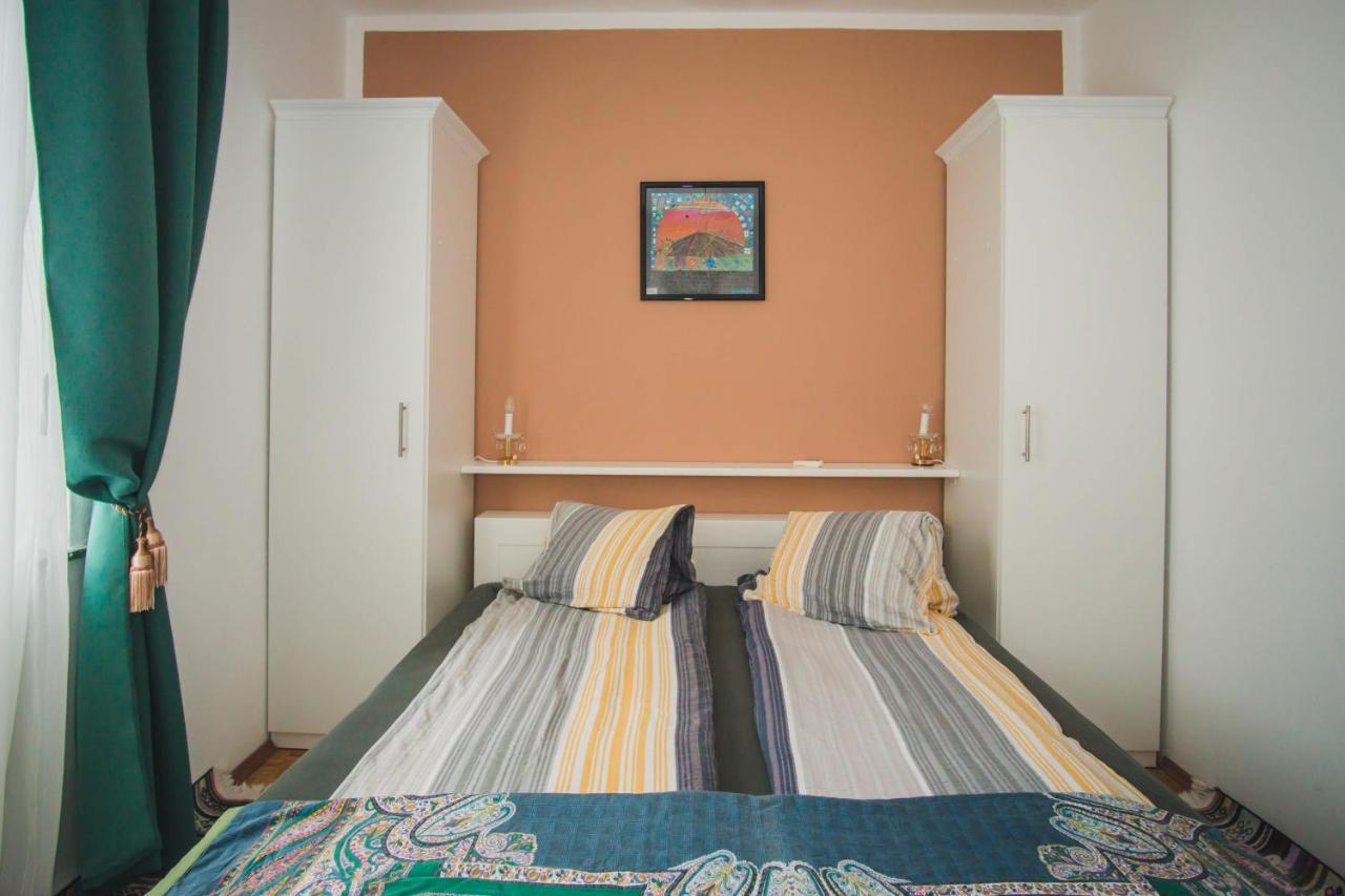 Apartmani Mili Malinska Eksteriør billede